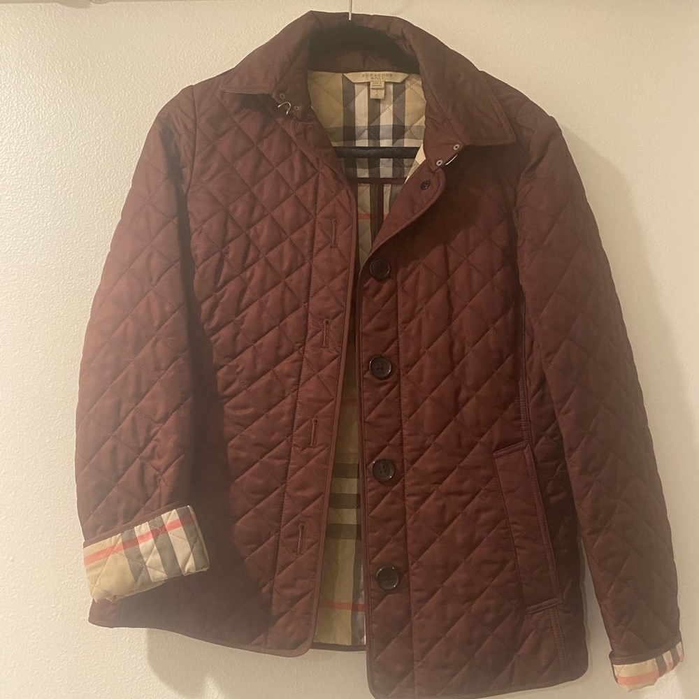 Burberry quilted coat. Deep purple, Size small authentic !
